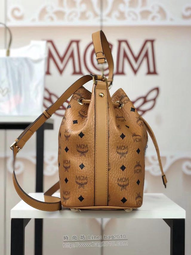 MCM女包 原單 新款 6215兔彩虹 經典兔子抽繩 小鉚釘 MCM女單肩包 斜挎包  mdmc1007